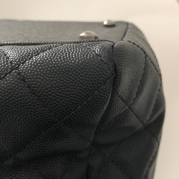 CHANEL Caviar Tote with Exotic Handles - Picture 14 of 16
